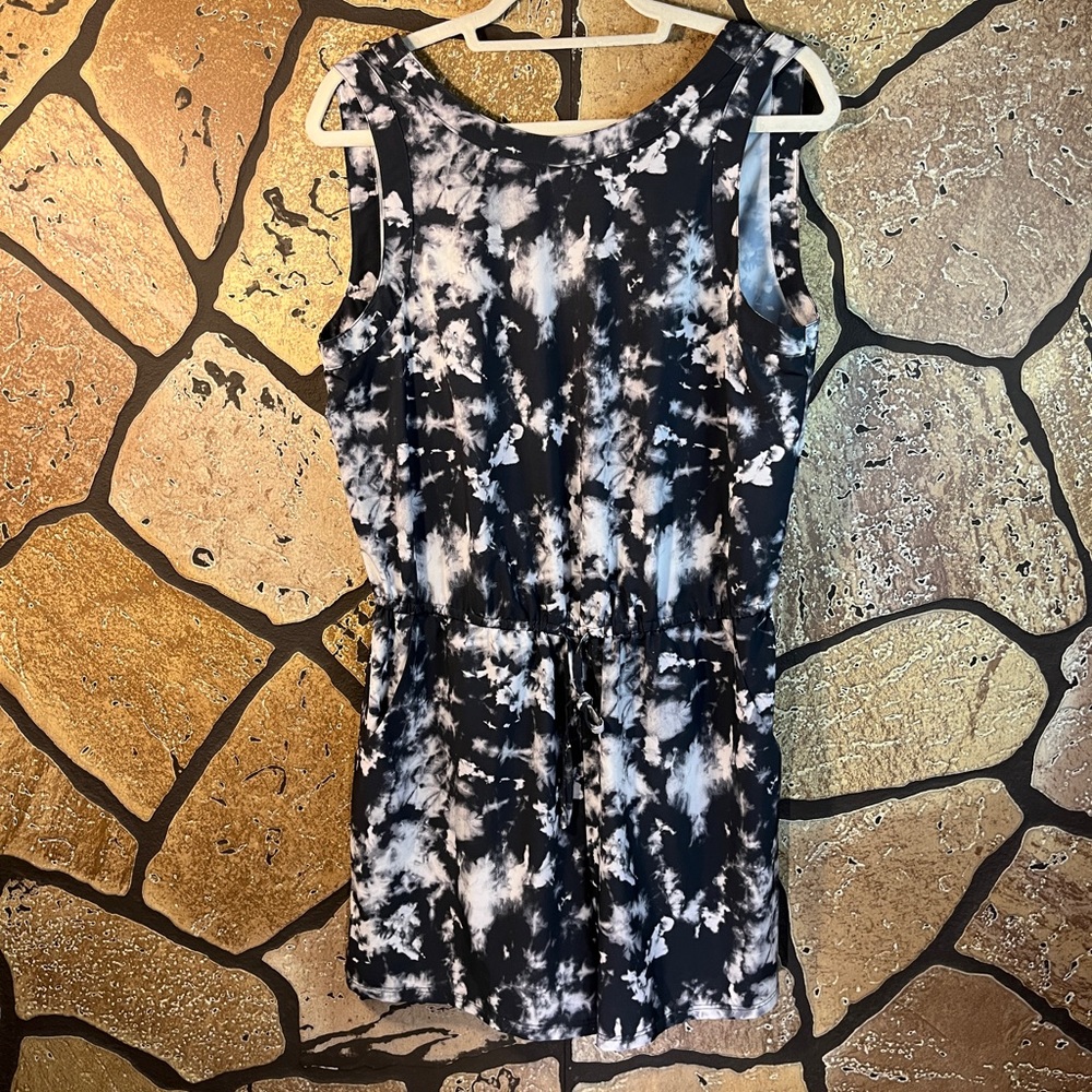 Black acid wash low back romper with pockets drawstring waist large
